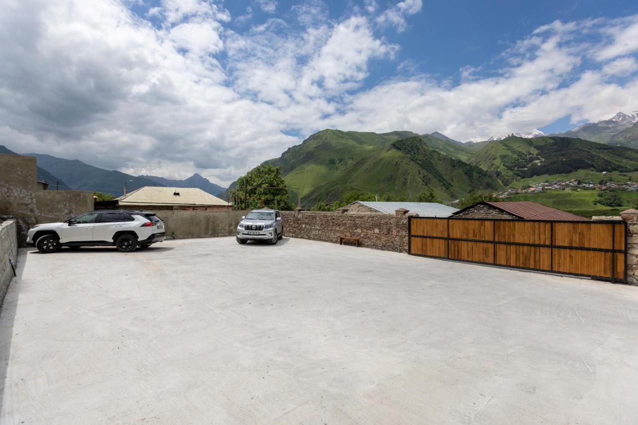 Hotel Graf Kazbegi Esterno foto