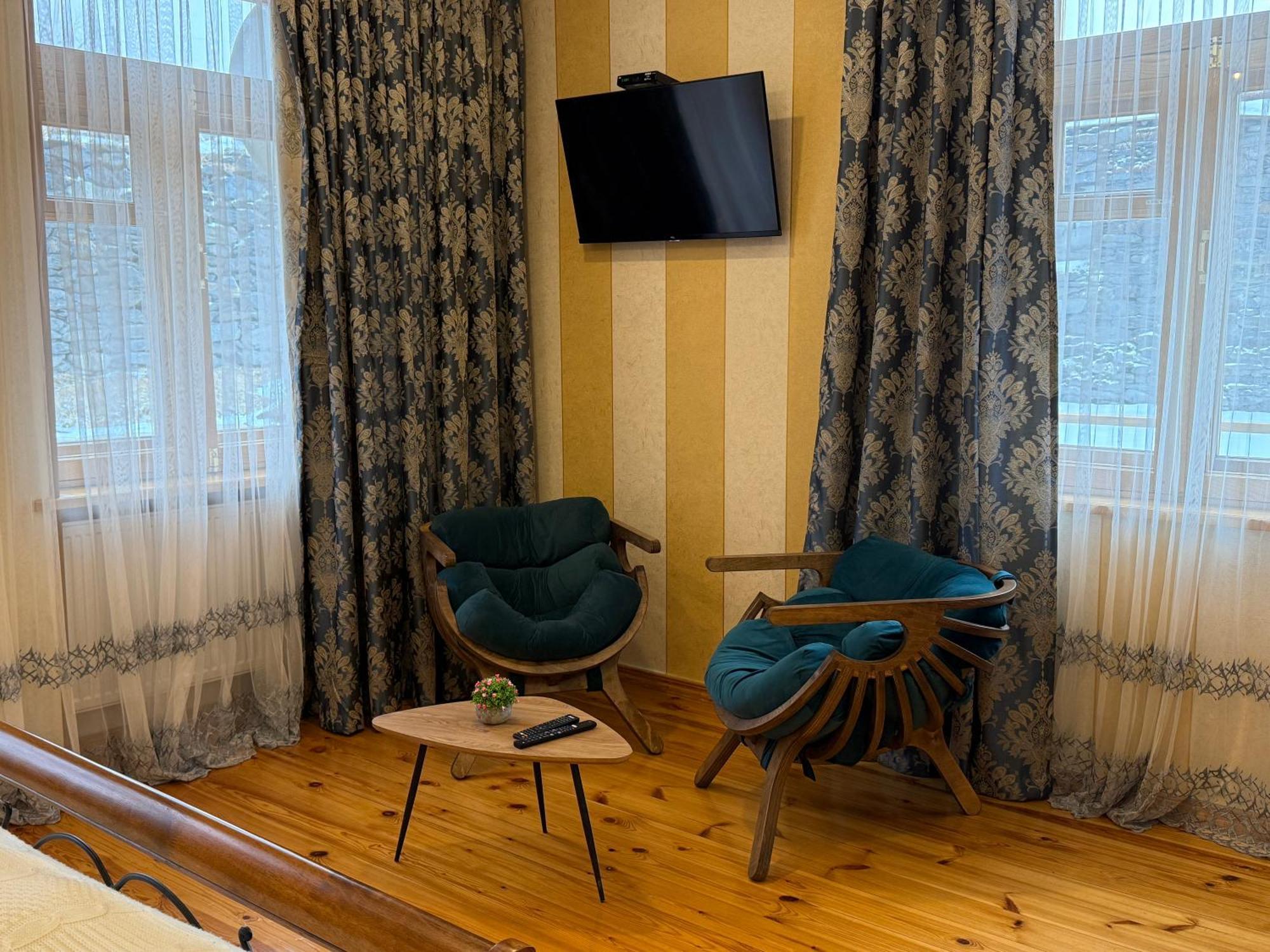 Hotel Graf Kazbegi Esterno foto