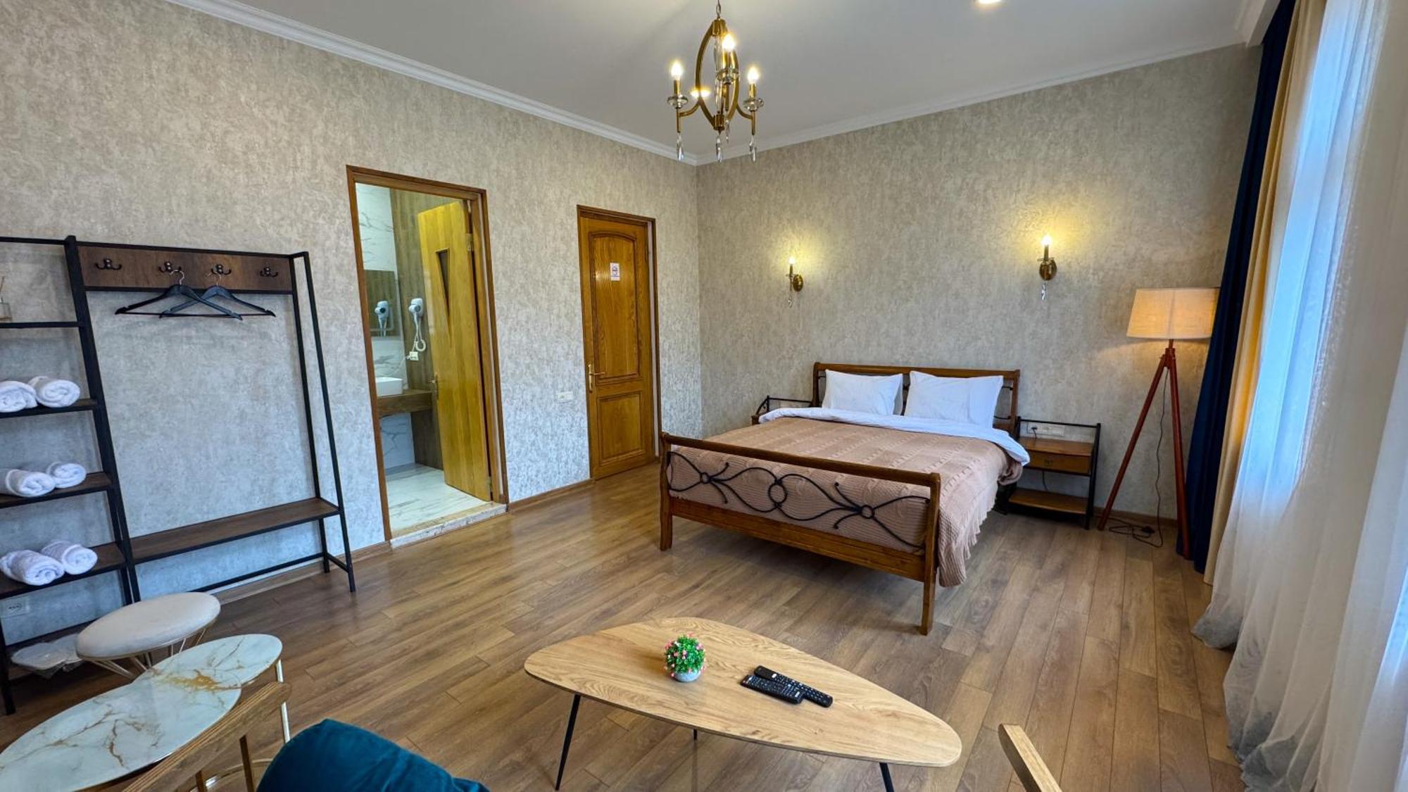 Hotel Graf Kazbegi Esterno foto